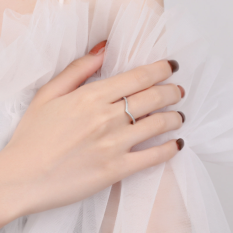 Moissanite 925 Sterling Silver V-Shaped Crown Ring for Women